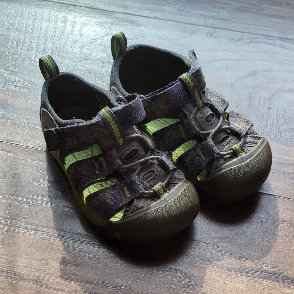 Grey And Green Toddler Keen Sandals